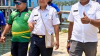 Anggota DPRK Kepulauan Yapen, Mikha Runaweri, saat menghadiri Kegiatan Festifal Arus Ansus Tahun 2026 di Distrik Yapen Barat, Kabupaten Kepulauan Yapen